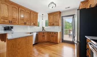 3021 N 157th St, Basehor, KS 66007