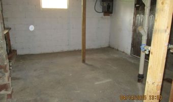 102 E 12th St, Atlantic, IA 50022