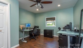 39 N Pershing Rd, Asheville, NC 28805