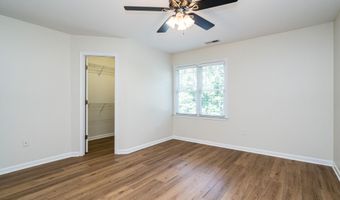 1010 Mica Lamp Ct, Apex, NC 27502
