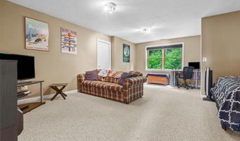 53 Ammonoosuc Dr, Bartlett, NH 03812
