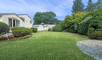 4 Butterworth Rd, Beverly, MA 01915