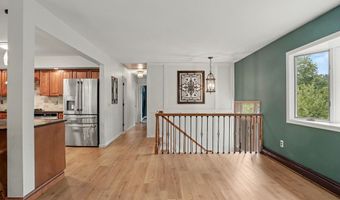 7 Wheeler Dr, Danbury, CT 06811
