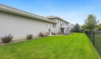 1306 S 12th St, Aberdeen, SD 57401