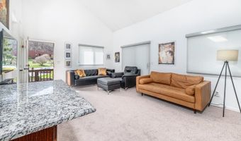 3 Silver Star Ct 10, Alloway, NJ 07462