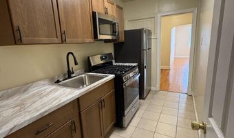 312 SE 34TH St SE 1, Washington, DC 20019