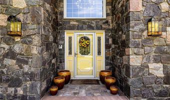 101 Nancy Ln, Burrillville, RI 02830