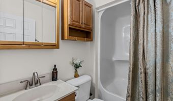20 Roundhouse Rd 20, Bourne, MA 02532