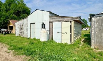 806 7th Ave, Britton, SD 57430