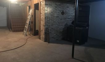 18546 140th St, Akron, IA 51001