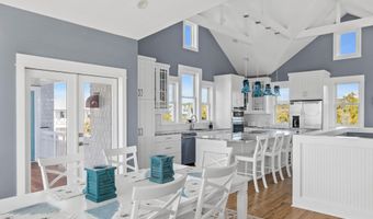 20 Coquina Trl, Bald Head Island, NC 28461