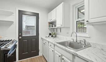 828 S HIGHLAND St, Arlington, VA 22204