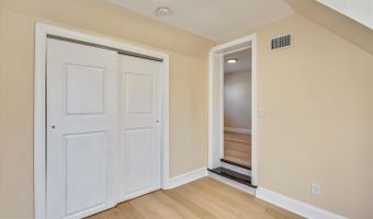 8908 GRANT St, Bethesda, MD 20817