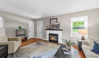 7220 Mackenzie Rd, Affton, MO 63123