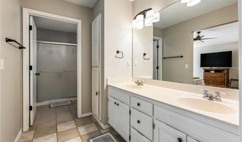 6 Hursley Ln, Bella Vista, AR 72714