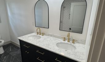 203 Lakeview Cir, Bean Station, TN 37708