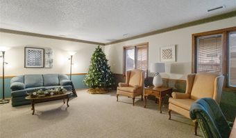 301 SE Delaware Ave 303, Ankeny, IA 50021