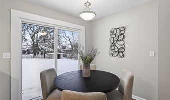 907 40th Ln, Anoka, MN 55303