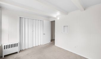 86 W Main St, Bergenfield, NJ 07621