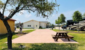 3 Augusta Cir, Aransas Pass, TX 78336