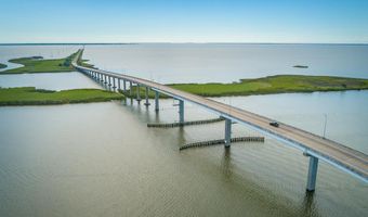 19 Leslie St, Apalachicola, FL 32320