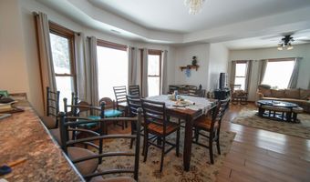 515 2nd Ave, Ackley, IA 50601