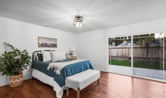 3226 Summit Dr, Escondido, CA 92025
