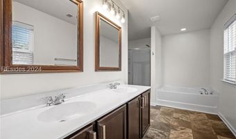 37 Kings Cross Ct, Beaufort, SC 29902