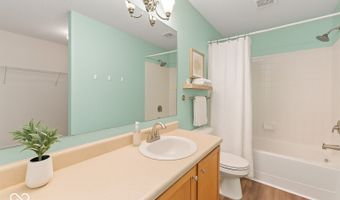 6911 Woodland Heights Dr, Avon, IN 46123