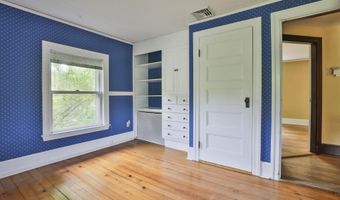 108 Ponemah Rd, Amherst, NH 03031