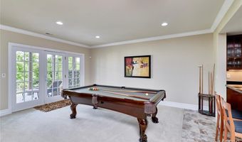 259 Meadowbrook Country Club Est, Ballwin, MO 63011