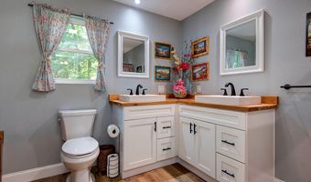 9641 State Highway 39, Aurora, MO 65605