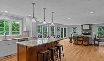 6 Jasons Grant Dr, Cumberland, RI 02864