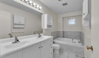 5140 Turtle Point Dr, Ann Arbor, MI 48105