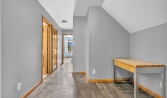 6686 Woodcrest Dr, Avon, IN 46123
