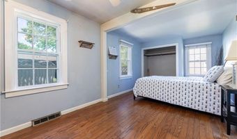 43 Flintstone Rd, Narragansett, RI 02882