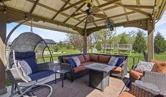 2660 W FALLEN OAK Dr, Appleton, WI 54913