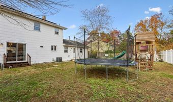 411 Pacific Ave, Beachwood, NJ 08722