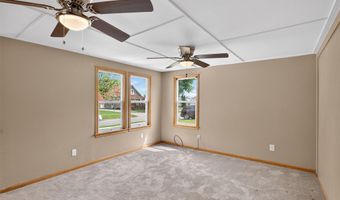 1133 Prairie St, Adel, IA 50003