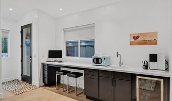10736 Penhurst Way, Las Vegas, NV 89135