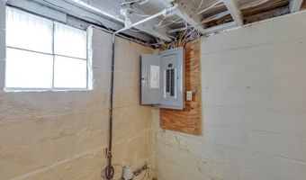 77 Devonshire Dr, Akron, OH 44312