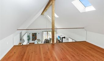 10 Wyndham Hill Rd Adu, Middletown, RI 02842