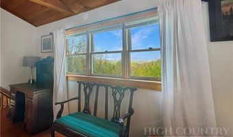 564 Nettles Ridge Rd, Banner Elk, NC 28604