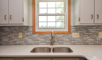 475 Gillcrest Dr, Albany, IN 47320