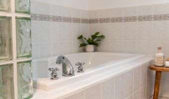 641 Bayview Dr, Aptos, CA 95003