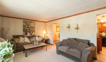 905 Roosevelt Ave, Aliquippa, PA 15001