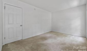 1 Pickwick Rd, Asheville, NC 28803