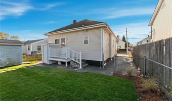 10 Woburn St, Cranston, RI 02910