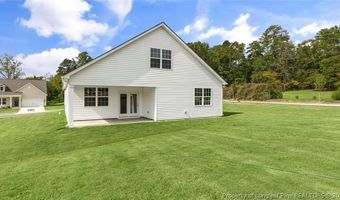 353 Maddox Dr, Aberdeen, NC 28315