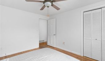 37 Charles St, Barrington, RI 02806